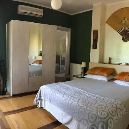 Via Roma Bed and Breakfast 3*